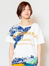 ワールドグラフィックTシャツ