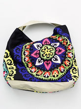 フォークロアプリント×メタリックバッグ