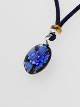 HAND MADE ガラス玉花模様ネックレス