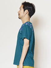 yul フェザープリントメンズTシャツ