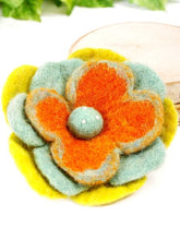 FLOWERフェルトコサージュ