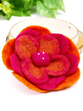 FLOWERフェルトコサージュ