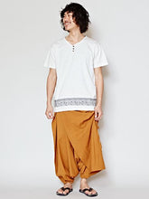 トライバル柄MEN'S VネックTシャツ