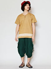 トライバル柄MEN'S VネックTシャツ