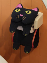 プクねこトイレットペーパーホルダー