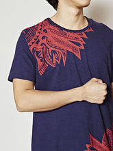 フェザープリントメンズＴシャツ