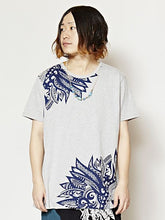 フェザープリントメンズＴシャツ