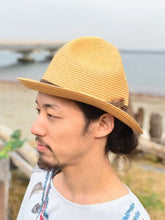 フェザーブレードハット
