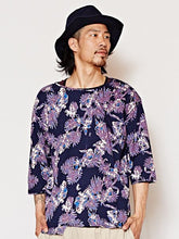 ボタニカル柄メンズTシャツ