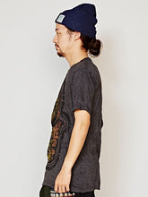 エスニックプリントメンズTシャツ