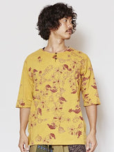 線画風フラワープリントメンズTシャツ