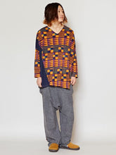 アフリカン柄VネックMEN'Sトップス