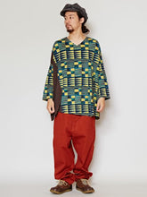 アフリカン柄VネックMEN'Sトップス