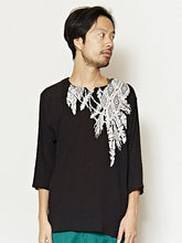 ネイティブフェザー柄MEN'Sトップス