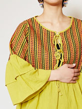 フォークロア刺繍フレアスリーブトップス