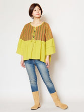 フォークロア刺繍フレアスリーブトップス
